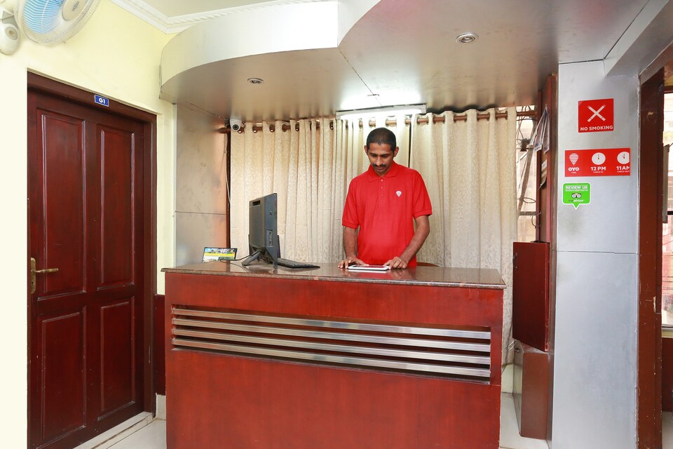 Hotel O Pullepady Kochi formerly Malabar Plaza, MG Road Kochi-II, Kochi