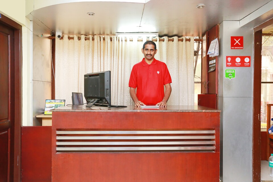 Hotel O Pullepady Kochi formerly Malabar Plaza, MG Road Kochi-II, Kochi