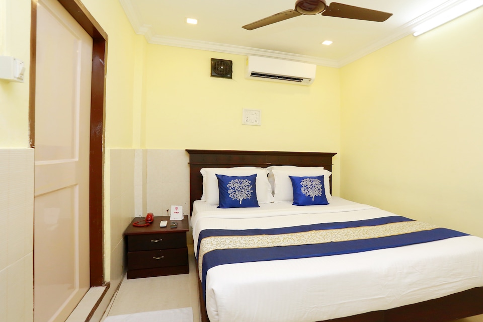 Hotel O Pullepady Kochi formerly Malabar Plaza, MG Road Kochi-II, Kochi