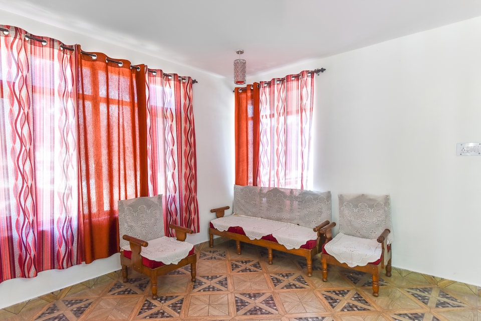 OYO Home 68566 Vibrant Cottage Stay Manali, Old Manali Road, Manali