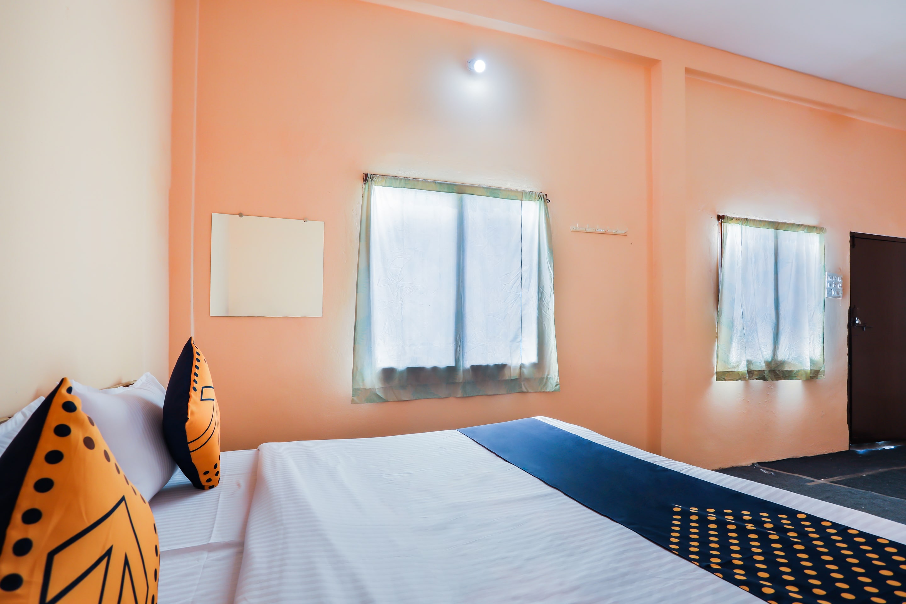 Couple Spot On Hotels in Bhawarkua, Indore Couple Friendly Hotel