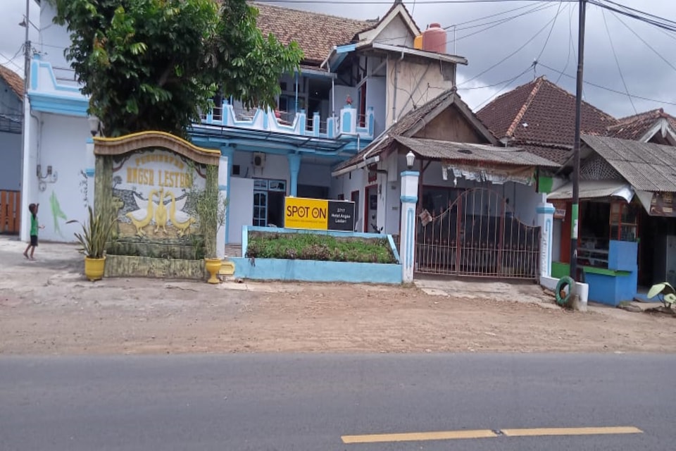 SPOT ON 2717 Hotel Angsa Lestari, Banyuwangi, Banyuwangi