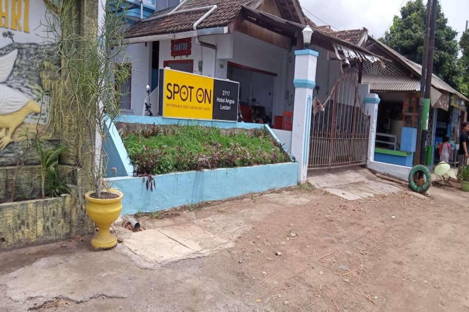 SPOT ON 2717 Hotel Angsa Lestari, Banyuwangi, Banyuwangi