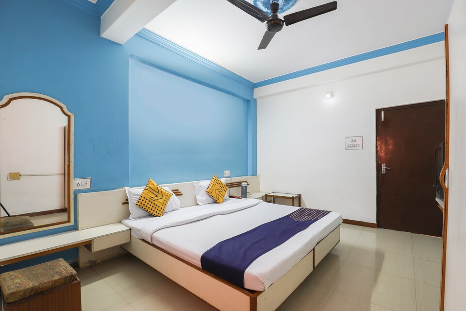 SPOT ON 68591 Hotel Sahara Palace , Bhuj, Bhuj