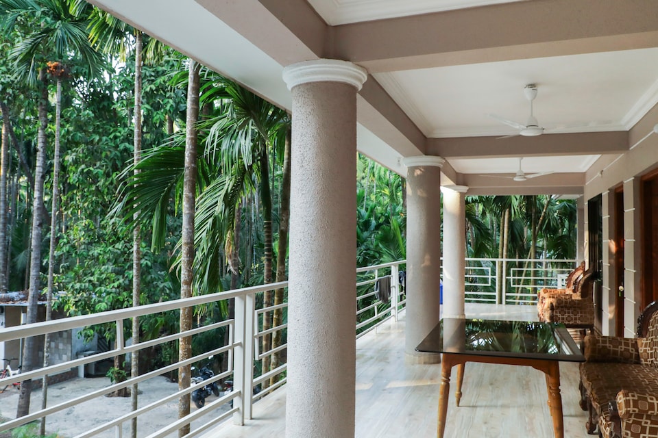 Capital O 68600 Maasa The Holiday Beach Resort, Alibag- Kashid- murud, Alibag