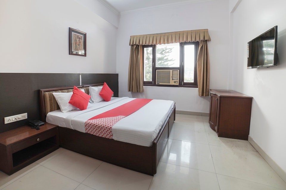 OYO 68607 Sohraab Resorts, Civil Lines, Rudrapur