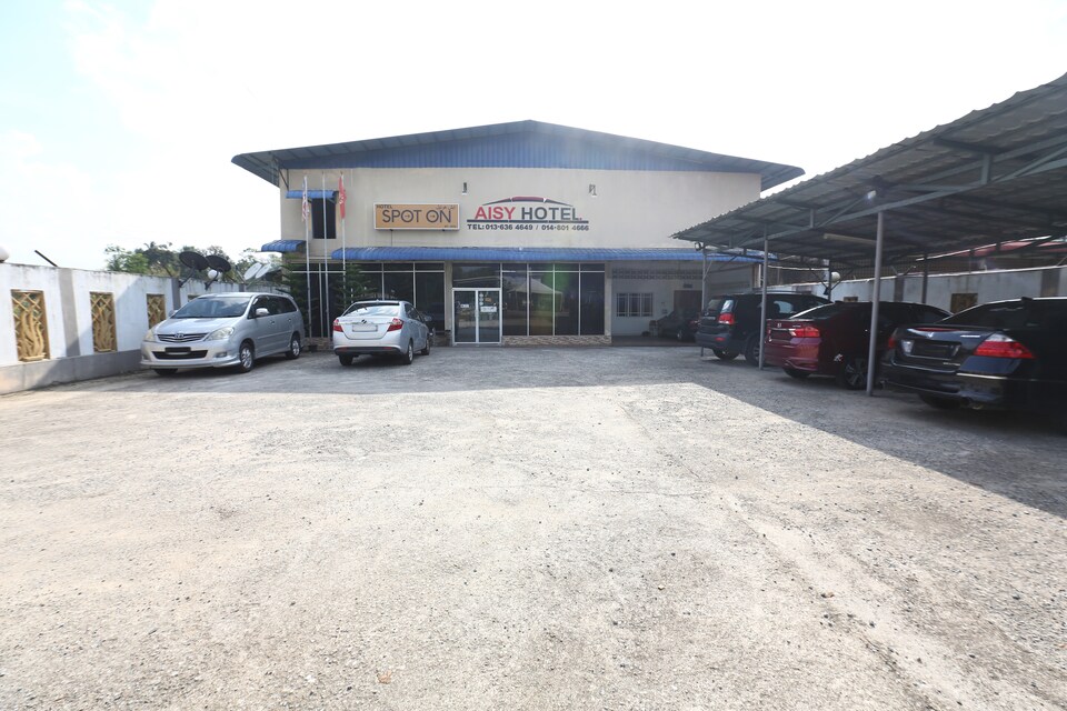 SPOT ON 89778 Aisy Hotel, Tanah Merah, Tanah Merah