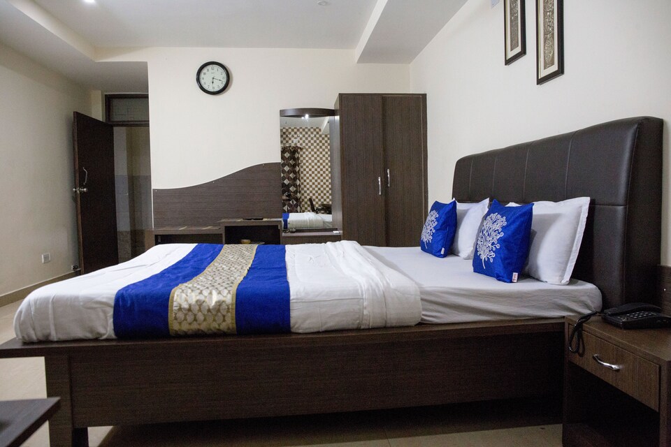 OYO 5653 Hotel Rajdhani, Railway Station Bhubneshwar, Bhubaneswar