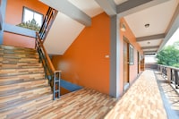 OYO 549 Maesri Resort