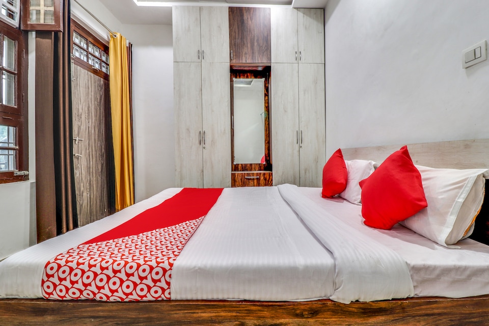 OYO 68670 Shiv Shanti Lawn, Raebareily city, Raebareily