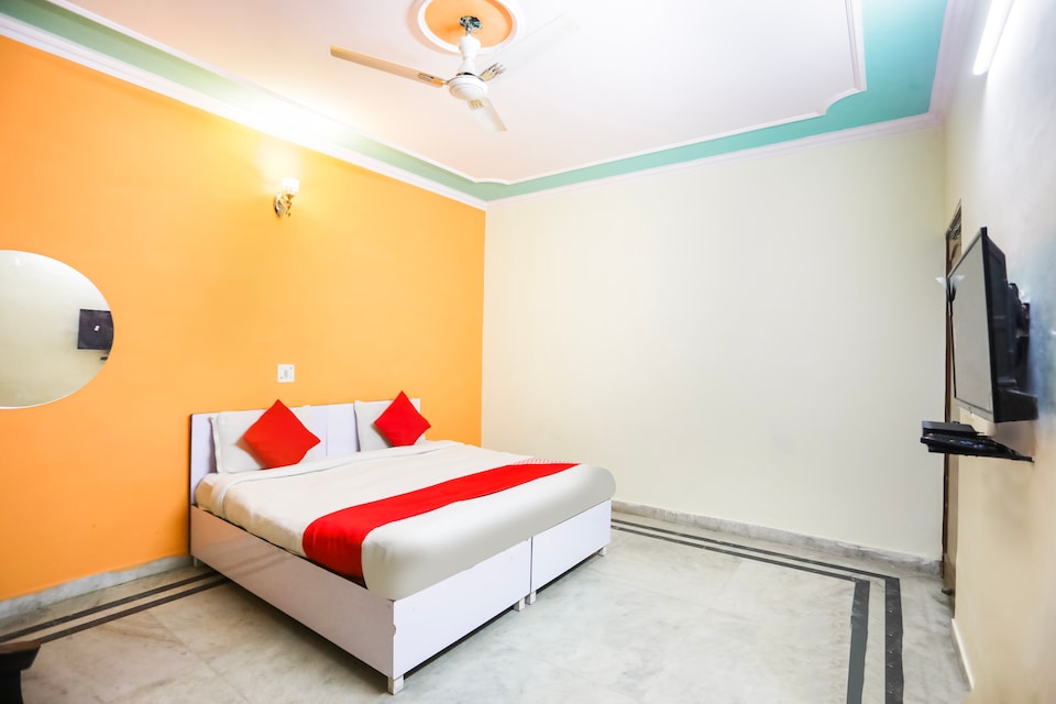 Live on DEL4527, Paschim Vihar Delhi, Delhi