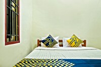 SPOT ON 2742 R5 Homestay