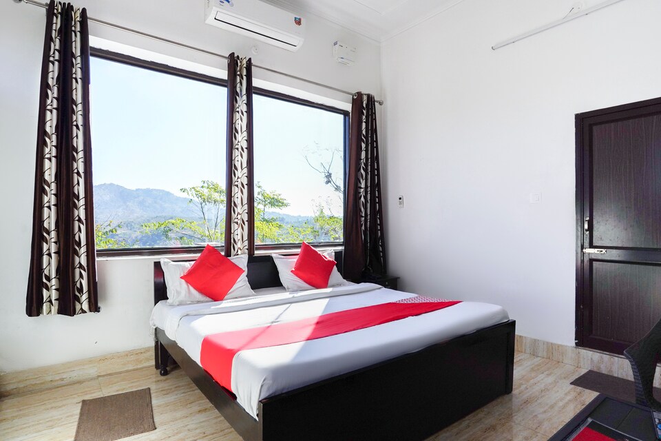 OYO 68701 Fun N Food, Una, Una