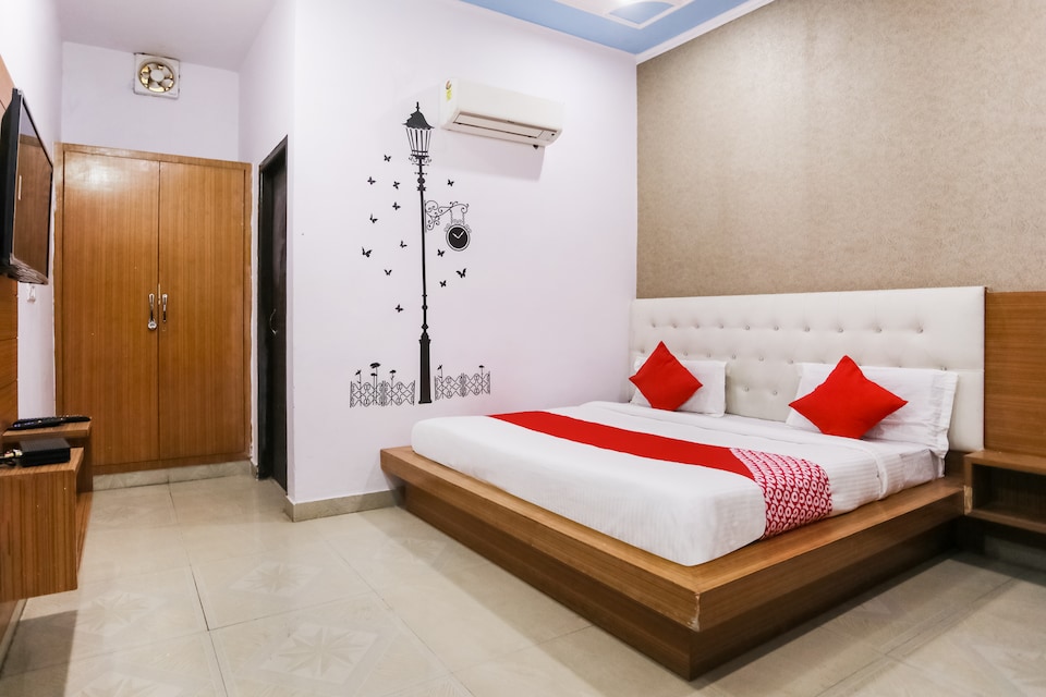 OYO 68714 Pushp Vatika, Faridabad, Faridabad