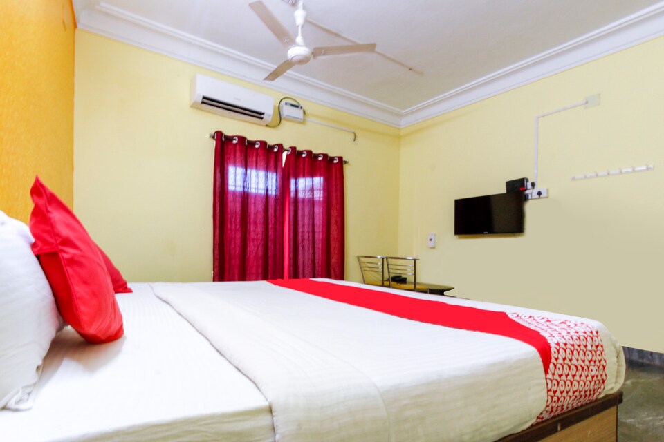 OYO 68720 Nrs Royal Resort, Sholinganallur, Chennai