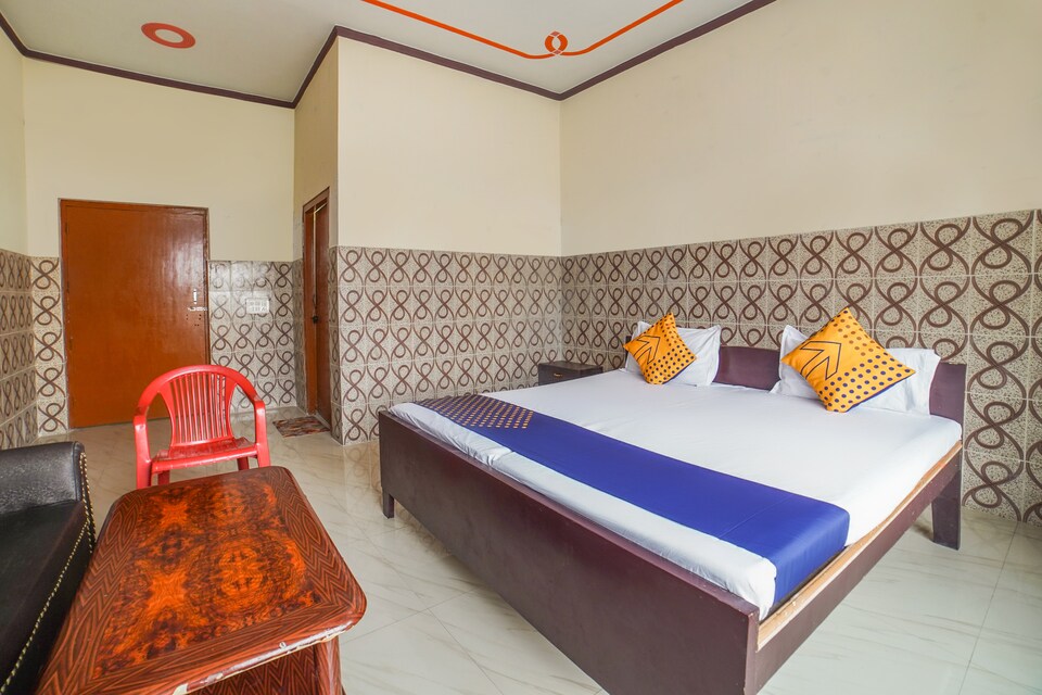 SPOT ON 68760 Hotel Sadhna, ISBT Kashipur, Kashipur