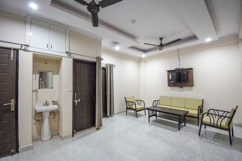 OYO Home 68766 Exquisite 2bhk Apartment Dehradun, Sahastradhara Road, Dehradun