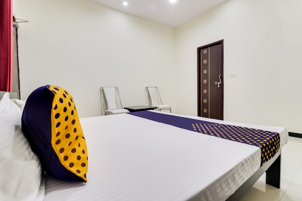 SPOT ON 68789 Hotel Rahi Palace, Basti, Basti