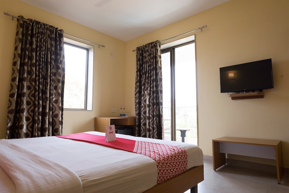 OYO Hotel 878 Hotel Sunkissed Plaza, Calangute Goa, Goa