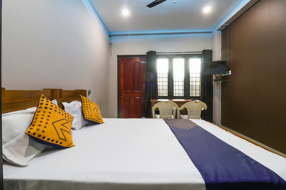 SPOT ON 68802 Kps Tourist Home, Malappuram Town, Malappuram