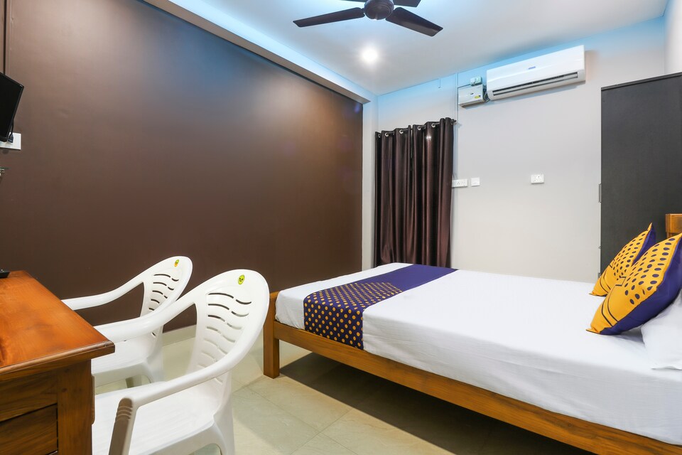 SPOT ON 68802 Kps Tourist Home, Malappuram Town, Malappuram