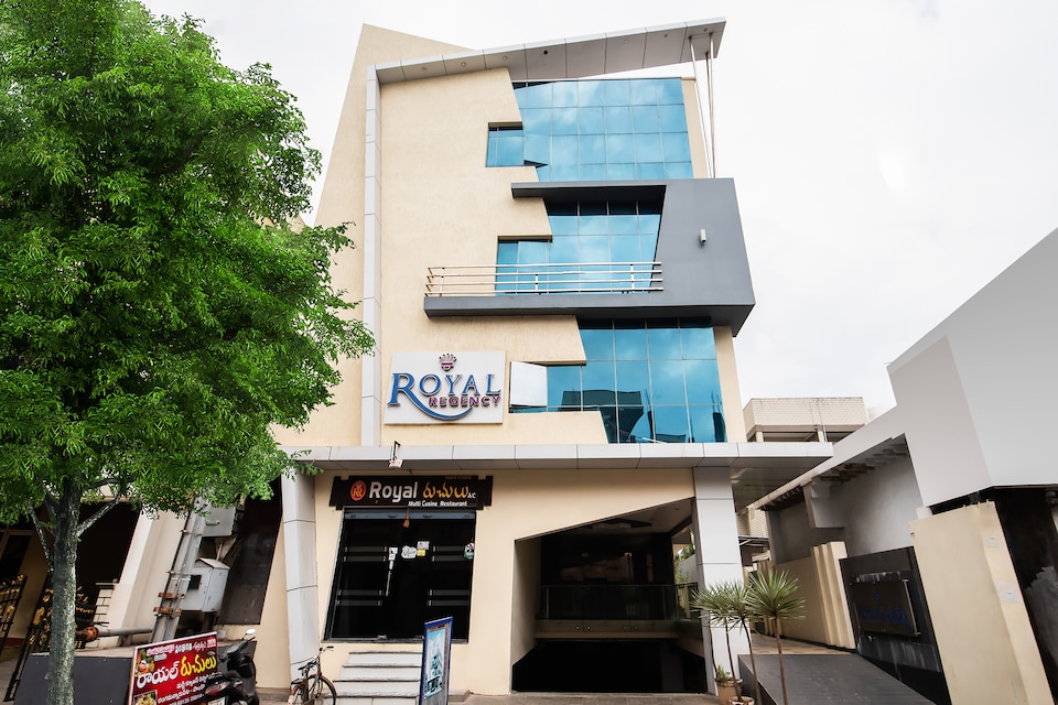 Capital O 68839 Royal Regency , Rajahmundry, Rajahmundry