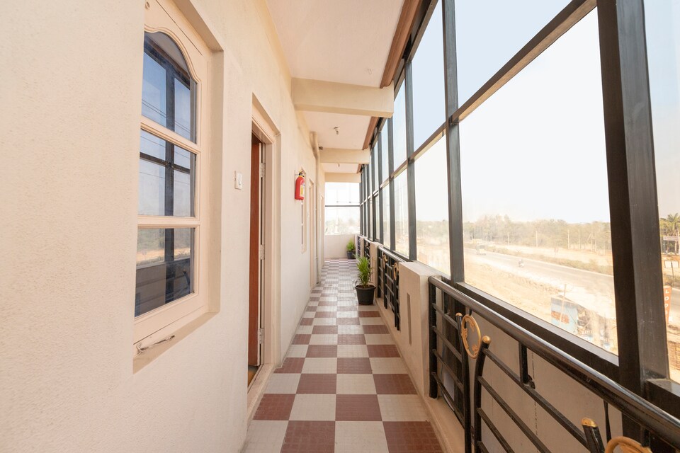 OYO Flagship 68852 M.r Lodge, Bidadi, Bangalore