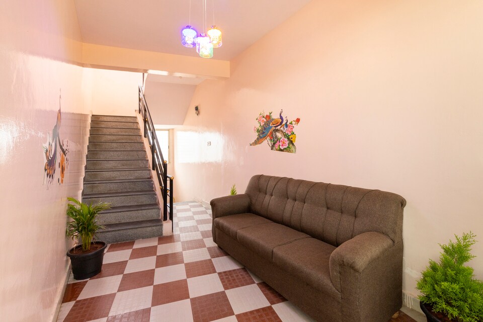 OYO Flagship 68852 M.r Lodge, Bidadi, Bangalore