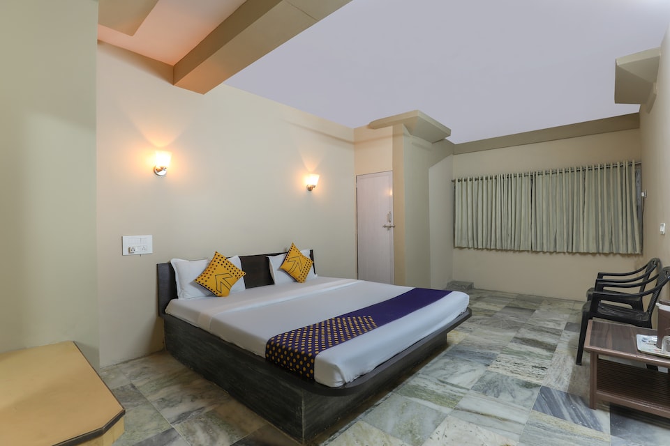 SPOT ON 68857 Hotel Madhuvanti, Junagadh, Junagadh