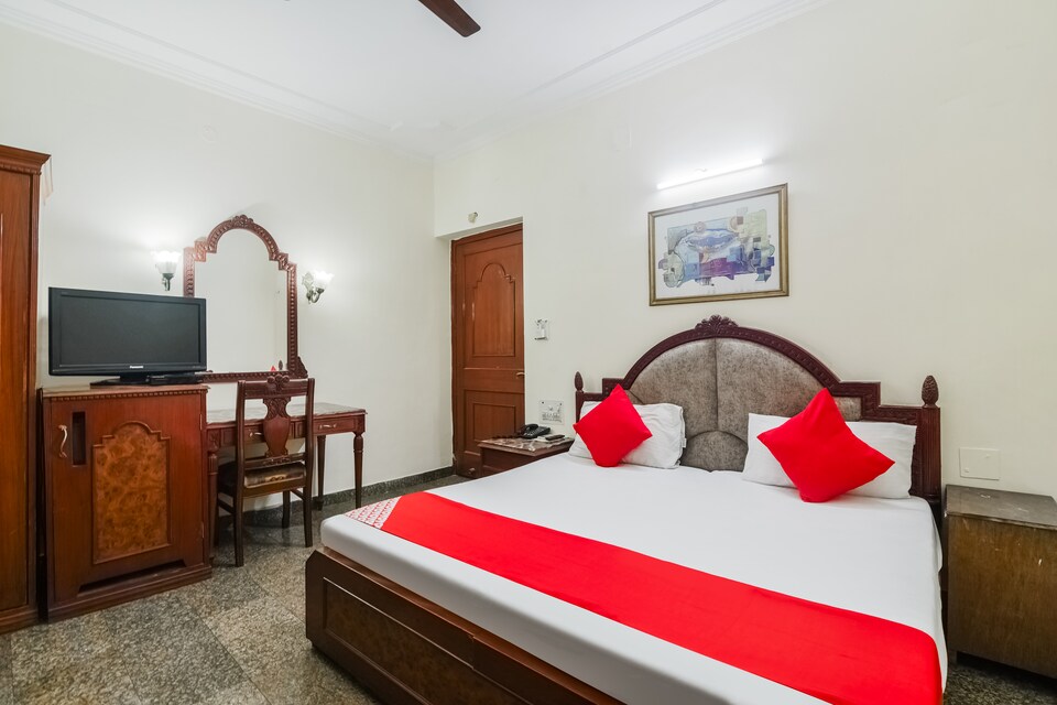 OYO 68858 Hotel Sunshine, Karol Bagh Delhi, Delhi