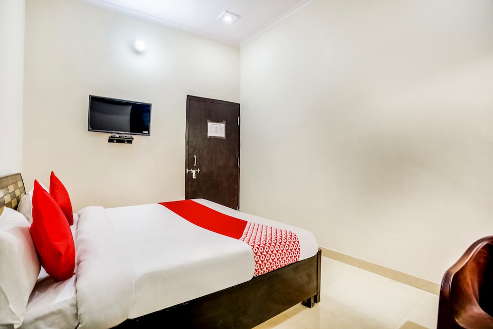 Prop Live in New code - FAR573, Faridabad, Faridabad