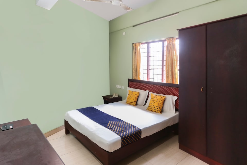 SPOT ON 68874 Vettoor Vees Castle , Ettumannor, Kottayam