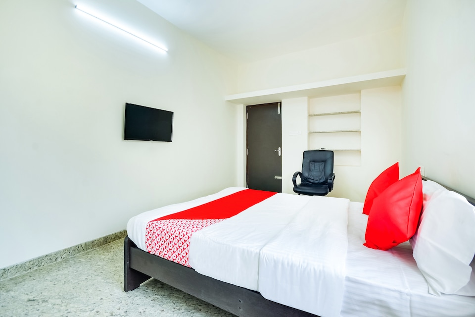 OYO 68880 Arudhra Inn, Sathy Road Coimbatore, Coimbatore