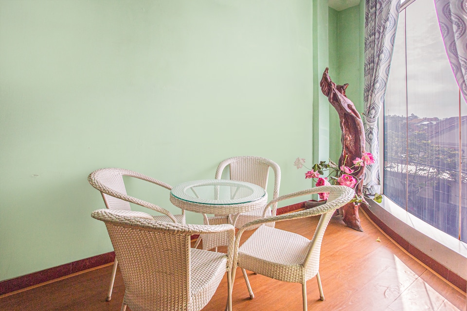 OYO 807 Mimosa Fiori Hotel, Truong An, Hue