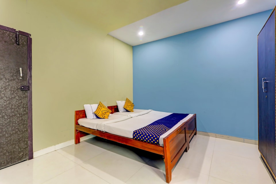 SPOT ON 68888 Srushti Boarding & Lodging, Raichur, Raichur