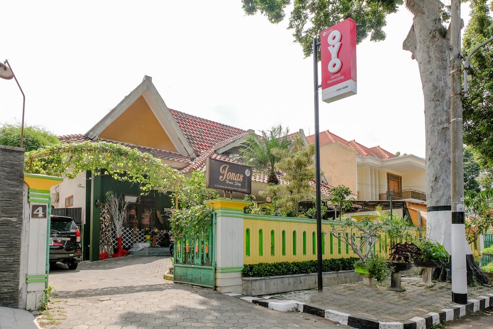 OYO 2772 Jonas Homestay, Malang Kota, Malang