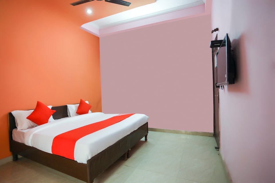 OYO 68893 Rahul Residency, Indirapuram Ghaziabad, Ghaziabad