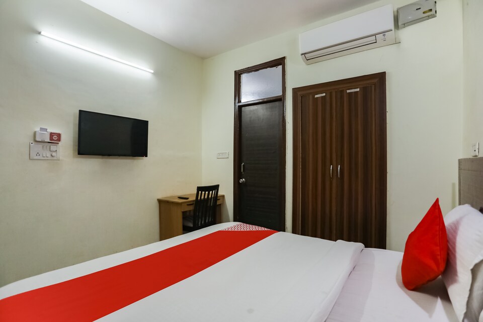  Live as DEL2161, Anand Vihar Delhi, Delhi