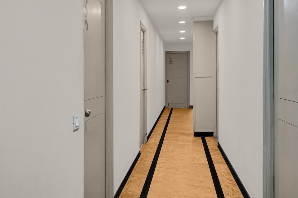 Super Townhouse Richmond MG Road Metro Formerly Richmond Residency, MG Road Bangalore, बैंगलोर