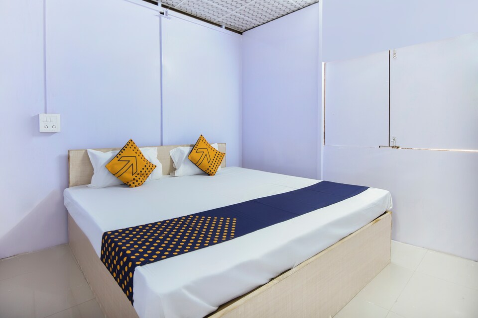 SPOT ON 68908 Hotel Swaraj, Pirangut, Pune