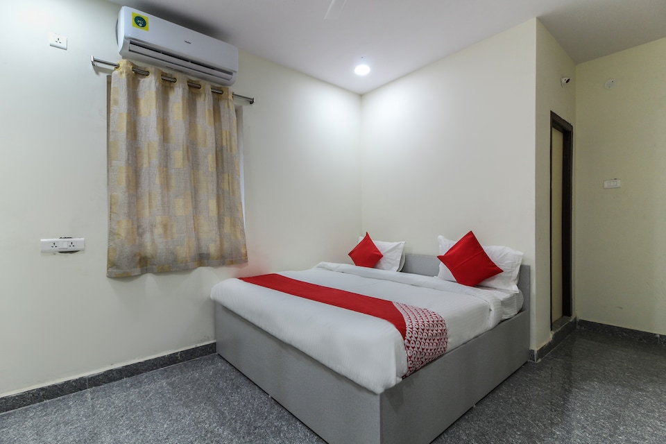 OYO 68919 Sri Sigma, Kukatpally, Hyderabad