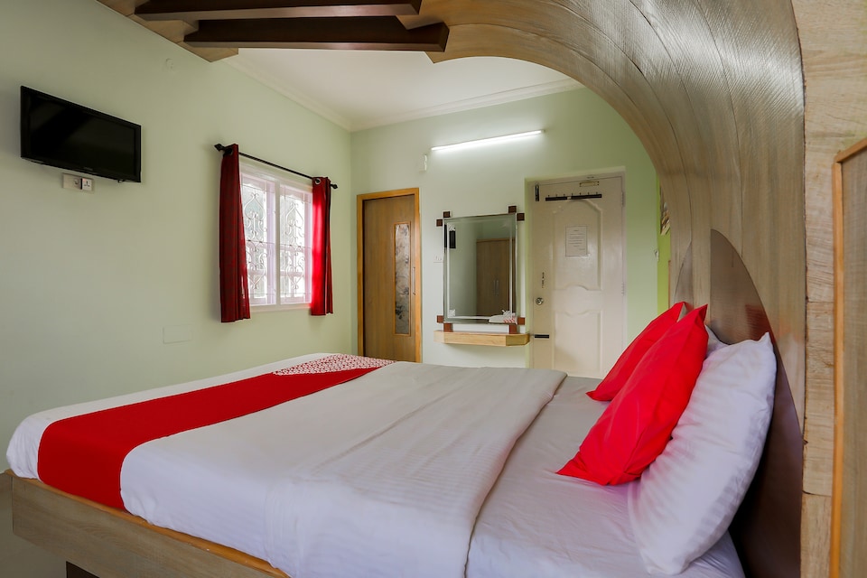 OYO 68932 The Hill Station , Ooty Town, Ooty