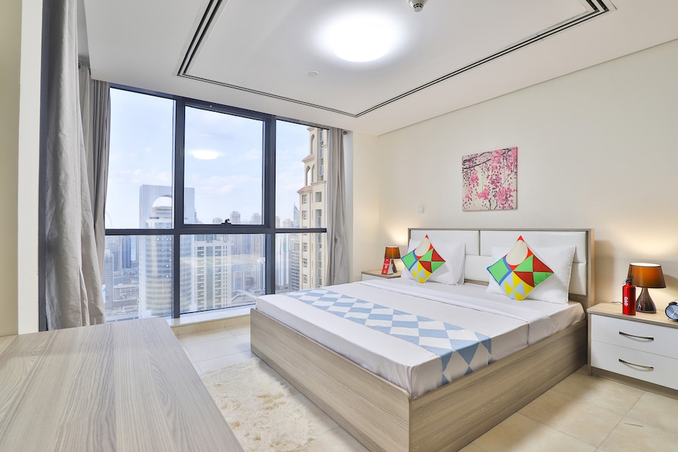 OYO 431 Home GOLDCREST VIEWS 2, 2BHK, Jumeirah Lake Towers Dubai, Dubai