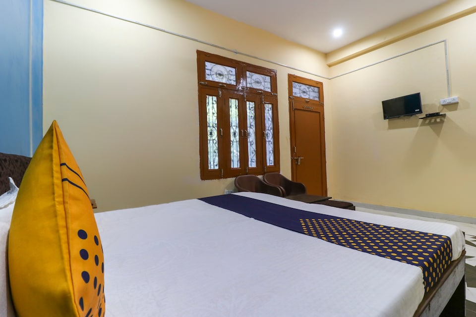 SPOT ON 68935 Hotel Bhagwat Bhavan Inn, Railway Station Allahabad, Prayagraj