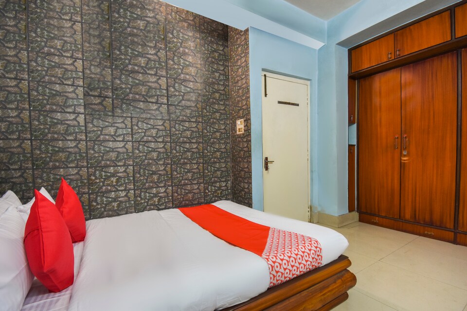 OYO 68942 Xplore Hospitality, VIP Road Kolkata, Kolkata