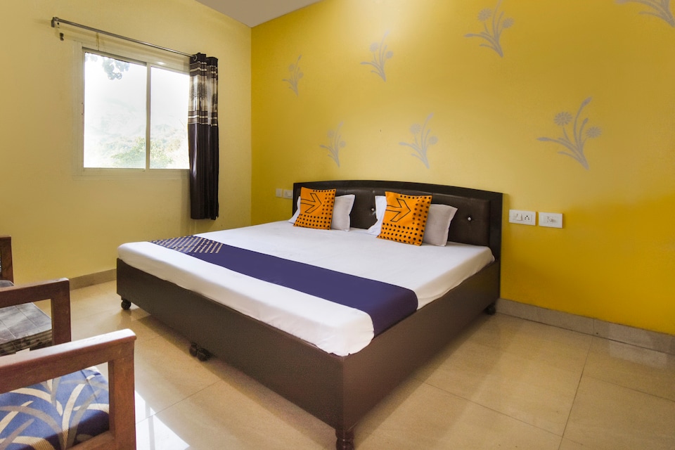 OYO 68951 Hotel Osm Blur, Kempty Fall Mussoorie, Mussoorie