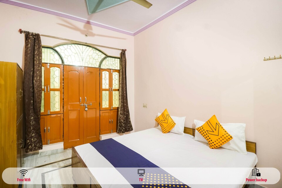 SPOT ON 68956 Maa Parvati Lodge , Cantt, Varanasi