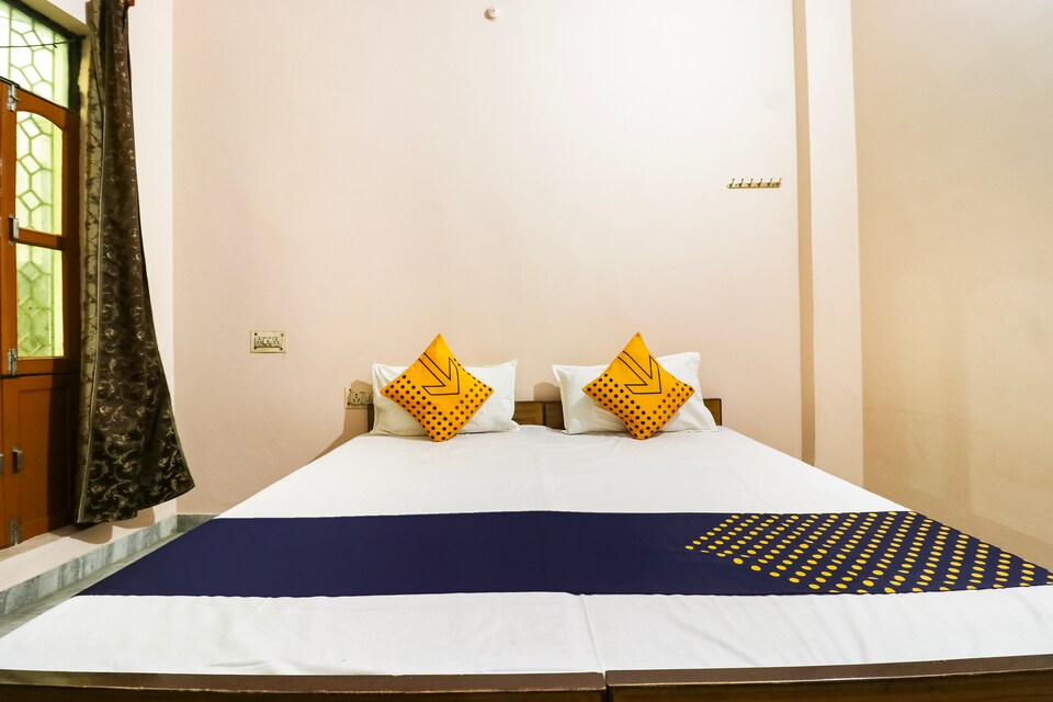 SPOT ON 68956 Maa Parvati Lodge , Cantt, Varanasi