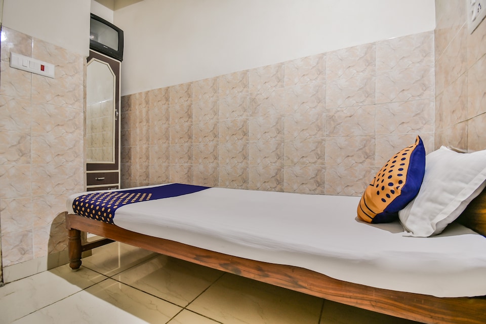 SPOT ON 68984 R M Lodge, Six Mile Guwahati, Guwahati