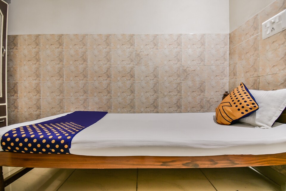 SPOT ON 68984 R M Lodge, Six Mile Guwahati, Guwahati